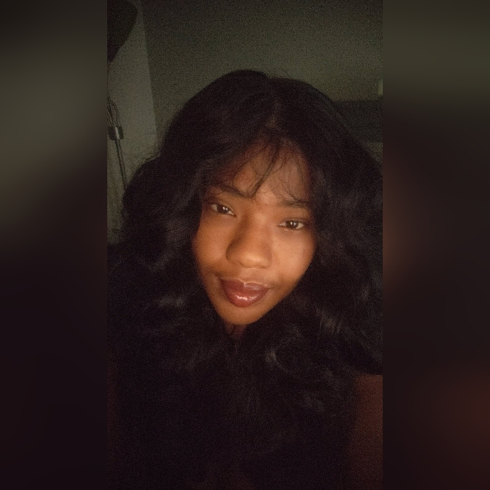 Meet your Posher, Ariella